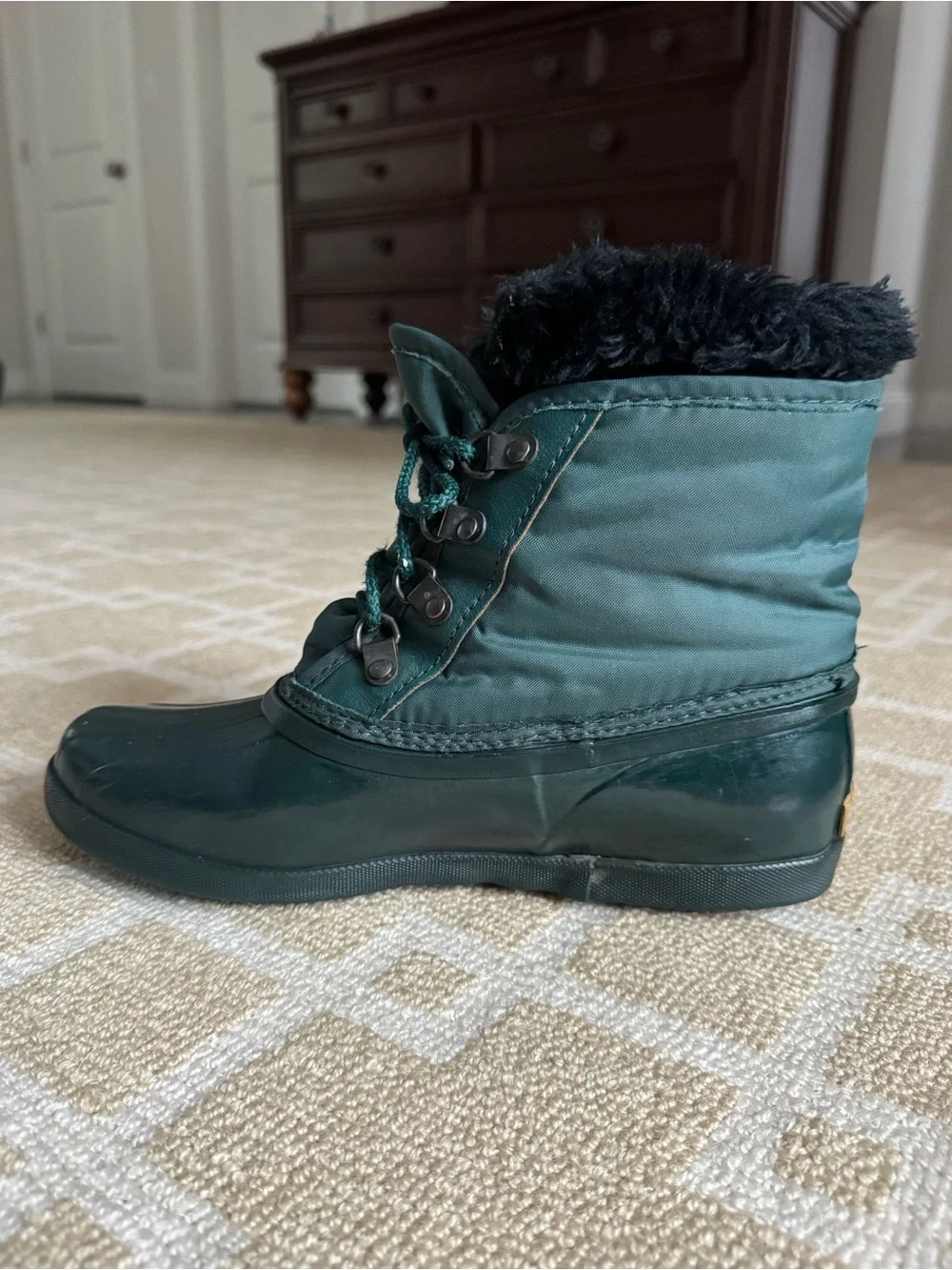 Sorel Vintage Waterproof Duck Snow Boots Green Faux Fur Lined Size 7